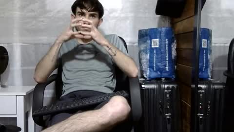 Snapshot of arongfranco chatting on 10/31/25, 03:40 Aron G Franco online show from 10/31/25, 03:40