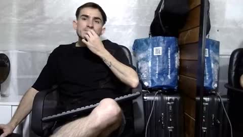 Snapshot of arongfranco chatting on 11/04/25, 02:10 Aron G Franco online show from 11/04/25, 02:10