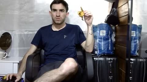 Snapshot of arongfranco chatting on 11/26/25, 04:08 Aron G Franco online show from 11/26/25, 04:08