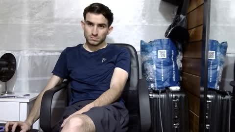 Snapshot of arongfranco chatting on 11/27/25, 04:14 Aron G Franco online show from 11/27/25, 04:14