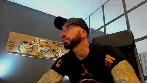 AronGrant online show from 10/03/25, 09:06