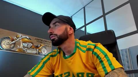 AronGrant online show from 11/12/25, 12:16