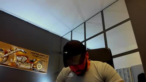 Snapshot of arongrant chatting on 06/20/26, 08:17 AronGrant online show from 06/20/26, 08:17