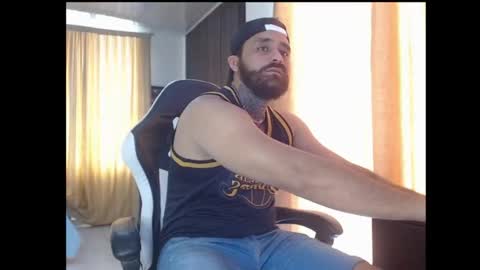 aronmiller online show from 11/06/25, 05:25