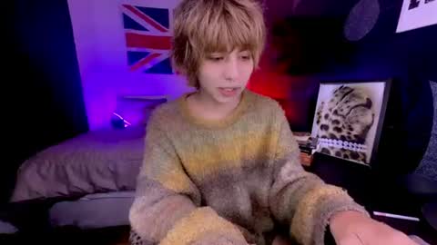Snapshot of aronn_44 chatting on 06/25/26, 04:45 Aaron online show from 06/25/26, 04:45