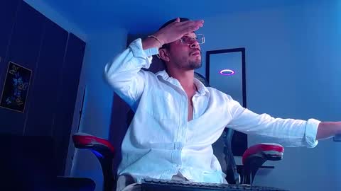 Adrian online show from 10/04/25, 12:08