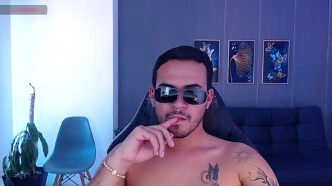 Adrian online show from 10/06/25, 09:01