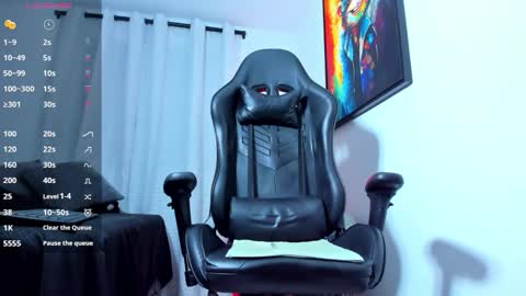   online show from 10/08/25, 01:58