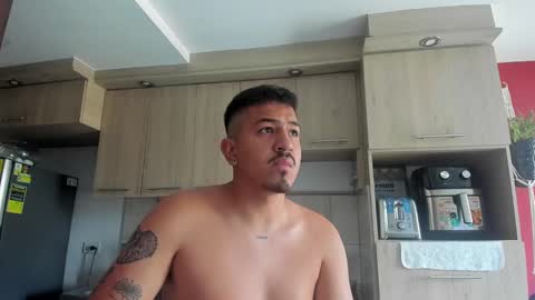 Snapshot of aronwilliams69 chatting on 01/13/25, 08:04 ARON  Independent model  online show from 01/13/25, 08:04