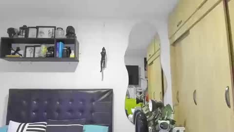 Snapshot of aronwilliams69 chatting on 09/17/25, 01:29 ARON  Independent model  online show from 09/17/25, 01:29