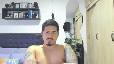 Snapshot of aronwilliams69 chatting on 10/24/25, 02:41 ARON  Independent model  online show from 10/24/25, 02:41