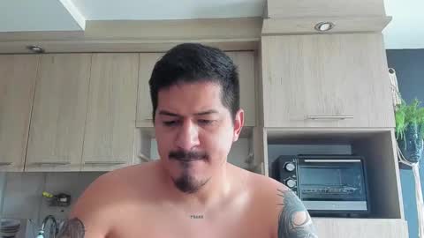 Snapshot of aronwilliams69 chatting on 10/26/25, 08:48 ARON  Independent model  online show from 10/26/25, 08:48