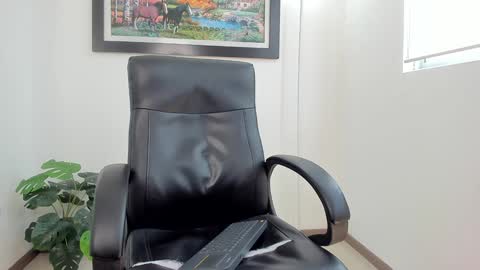 Snapshot of aroon_connor chatting on 01/28/25, 07:10   online show from 01/28/25, 07:10