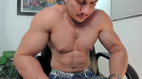 Snapshot of aroon_connor chatting on 02/12/25, 11:51   online show from 02/12/25, 11:51