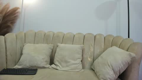 Snapshot of aroon_connor chatting on 10/28/25, 12:03 online show from 10/28/25, 12:03