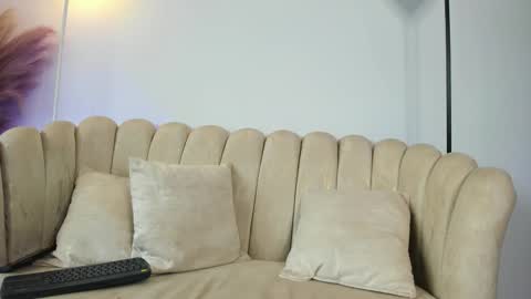 Snapshot of aroon_connor chatting on 10/30/25, 10:10 online show from 10/30/25, 10:10