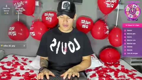 Snapshot of aroon_fit chatting on 02/16/26, 09:44 AROON HOT online show from 02/16/26, 09:44