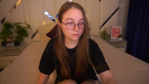 arrinawair online show from 11/14/25, 09:08