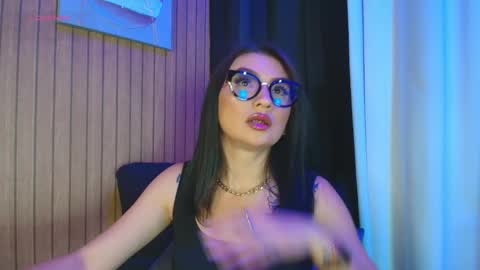    online show from 11/04/25, 07:02