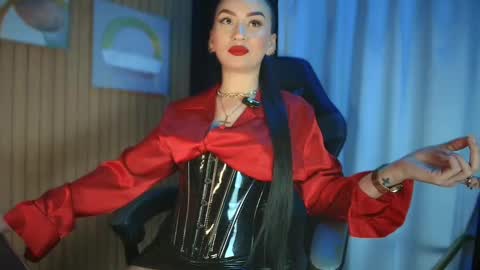    online show from 11/07/25, 05:46