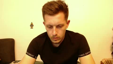 Snapshot of arromwilliam90 chatting on 02/09/25, 05:33 arromwilliam90 online show from 02/09/25, 05:33