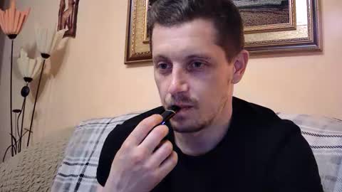 Snapshot of arromwilliam90 chatting on 05/25/26, 06:14 arromwilliam90 online show from 05/25/26, 06:14