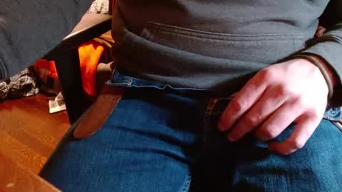 Snapshot of arrrr3 chatting on 12/14/24, 02:45 arrrr3 online show from 12/14/24, 02:45