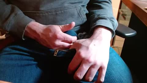 Snapshot of arrrr3 chatting on 01/08/25, 02:14 arrrr3 online show from 01/08/25, 02:14