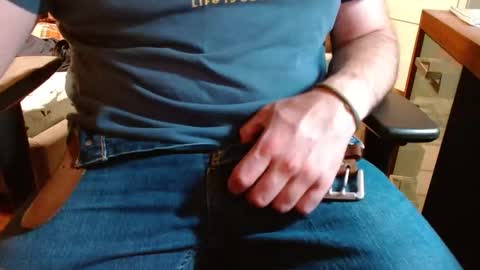 Snapshot of arrrr3 chatting on 09/21/25, 02:02 arrrr3 online show from 09/21/25, 02:02