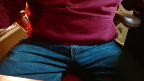 Snapshot of arrrr3 chatting on 10/28/25, 01:20 arrrr3 online show from 10/28/25, 01:20