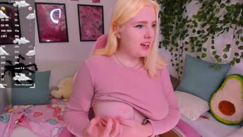 Snapshot of art_lovee_ chatting on 02/04/26, 01:33 art_lovee_ online show from 02/04/26, 01:33