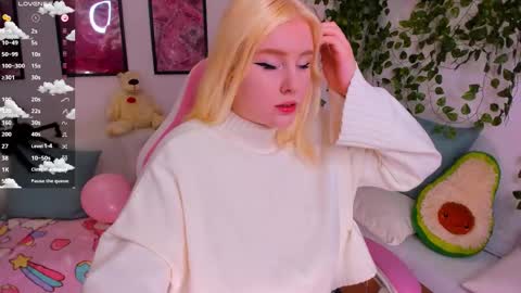 Snapshot of art_lovee_ chatting on 02/10/26, 01:43 art_lovee_ online show from 02/10/26, 01:43