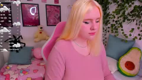 Snapshot of art_lovee_ chatting on 02/14/26, 01:24 art_lovee_ online show from 02/14/26, 01:24