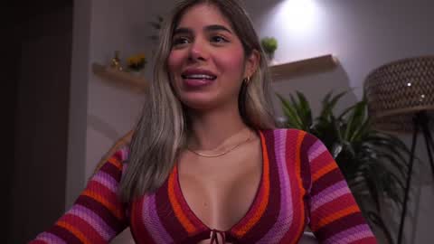 Snapshot of artemia_ chatting on 12/17/24, 01:50 Amanda online show from 12/17/24, 01:50