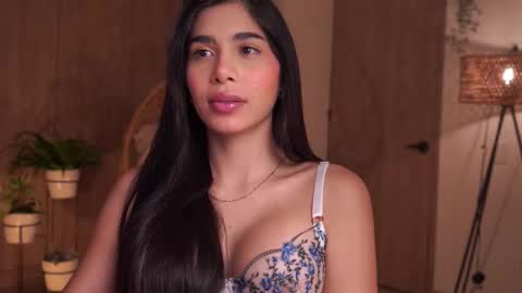 Snapshot of artemia_ chatting on 09/21/25, 01:29 Amanda online show from 09/21/25, 01:29