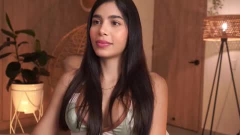 Snapshot of artemia_ chatting on 11/30/25, 12:47 Amanda online show from 11/30/25, 12:47