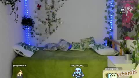 Snapshot of artemis696 chatting on 10/02/25, 03:19 Artemis my pvt is open and lovense is active online show from 10/02/25, 03:19