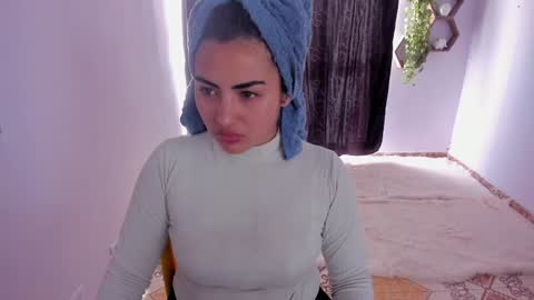 Snapshot of artemis_020 chatting on 12/31/24, 07:40 FENIX online show from 12/31/24, 07:40