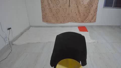 Snapshot of artemis_020 chatting on 02/23/25, 02:40 FENIX online show from 02/23/25, 02:40