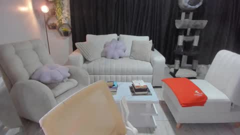 FENIX online show from 10/30/25, 02:02