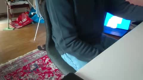 Snapshot of artesian99 chatting on 11/11/25, 09:42 artesian99 online show from 11/11/25, 09:42