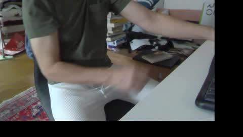 Snapshot of artesian99 chatting on 05/16/26, 09:06 artesian99 online show from 05/16/26, 09:06