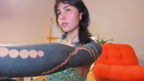 Snapshot of artgea chatting on 04/10/26, 10:03 Linda independent model artgeea online show from 04/10/26, 10:03