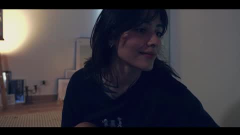 Linda  independent model artgeea online show from 06/04/26, 10:16