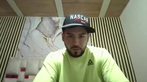 Snapshot of arthur1718 chatting on 01/12/26, 11:54 arthur1718 online show from 01/12/26, 11:54