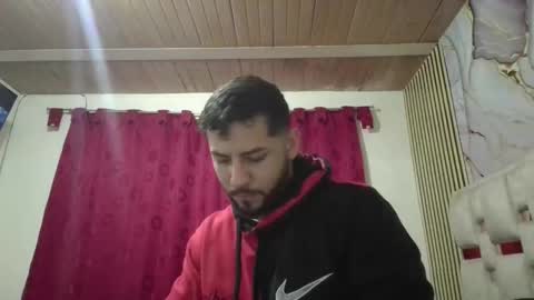 Snapshot of arthur1718 chatting on 03/26/26, 12:17 arthur1718 online show from 03/26/26, 12:17