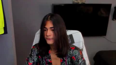 Snapshot of arthur_hunter chatting on 03/11/25, 02:32 I AM HERE online show from 03/11/25, 02:32