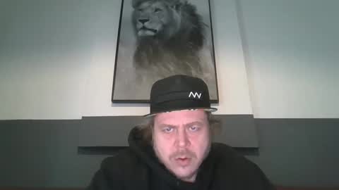 Snapshot of arthure944491 chatting on 11/14/25, 09:30 arthure944491 online show from 11/14/25, 09:30