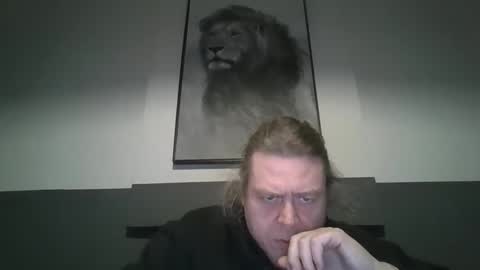 Snapshot of arthure944491 chatting on 11/16/25, 07:19 arthure944491 online show from 11/16/25, 07:19