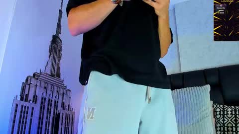 Snapshot of arthurlam chatting on 11/13/25, 12:42 Arthur online show from 11/13/25, 12:42